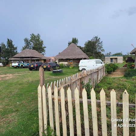 Mweiga Le Tai Village Resort Near Solio Game Reserve מראה חיצוני תמונה