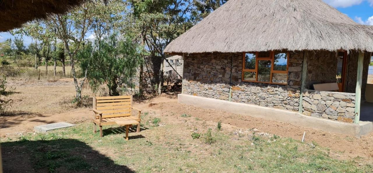 Mweiga Le Tai Village Resort Near Solio Game Reserve מראה חיצוני תמונה
