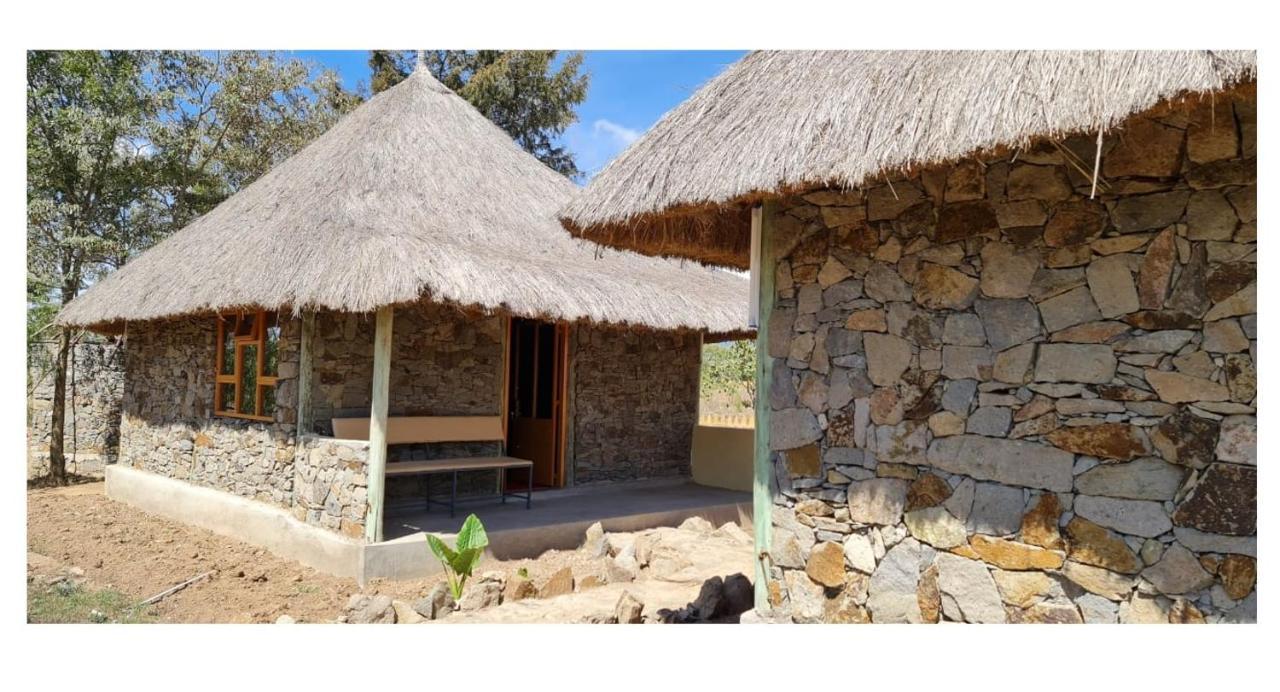 Mweiga Le Tai Village Resort Near Solio Game Reserve מראה חיצוני תמונה