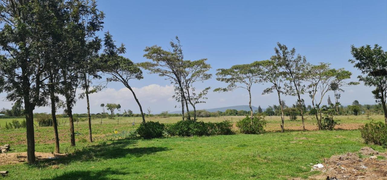 Mweiga Le Tai Village Resort Near Solio Game Reserve מראה חיצוני תמונה