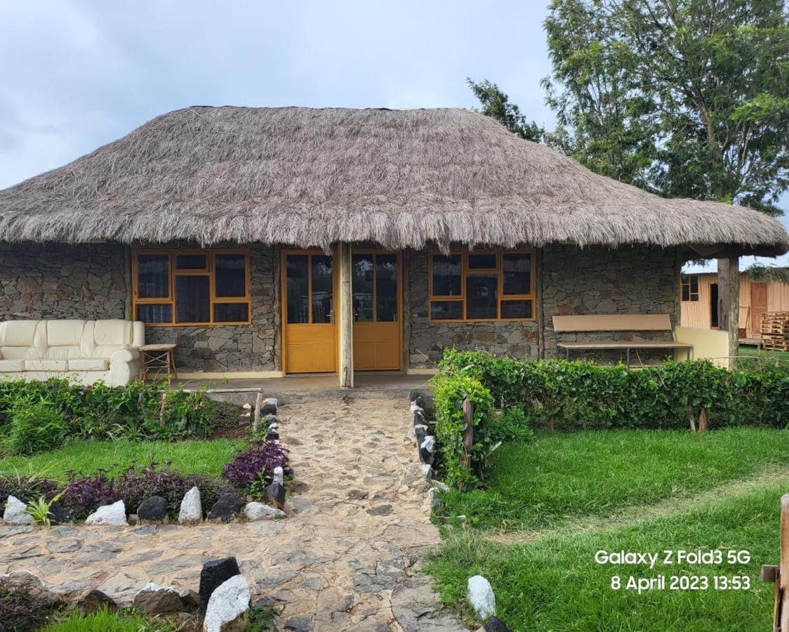 Mweiga Le Tai Village Resort Near Solio Game Reserve מראה חיצוני תמונה